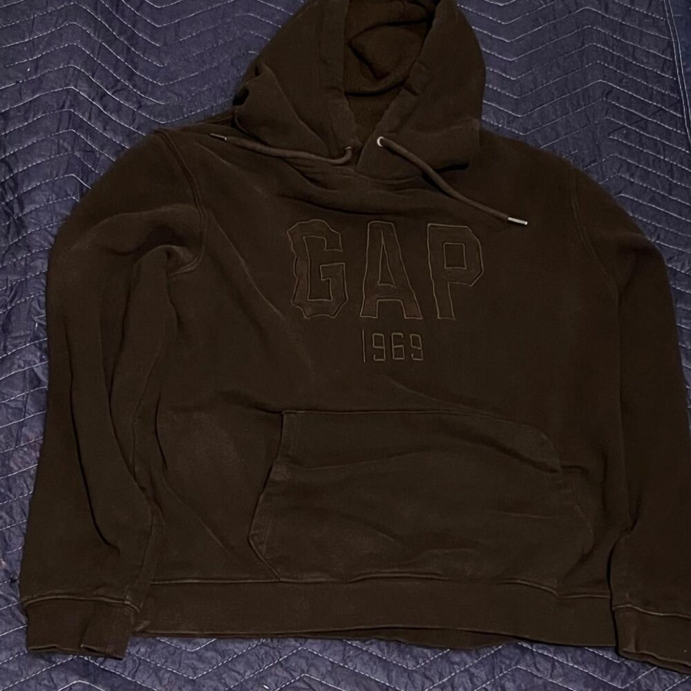 Gap Men's Brown and Black Hoodie